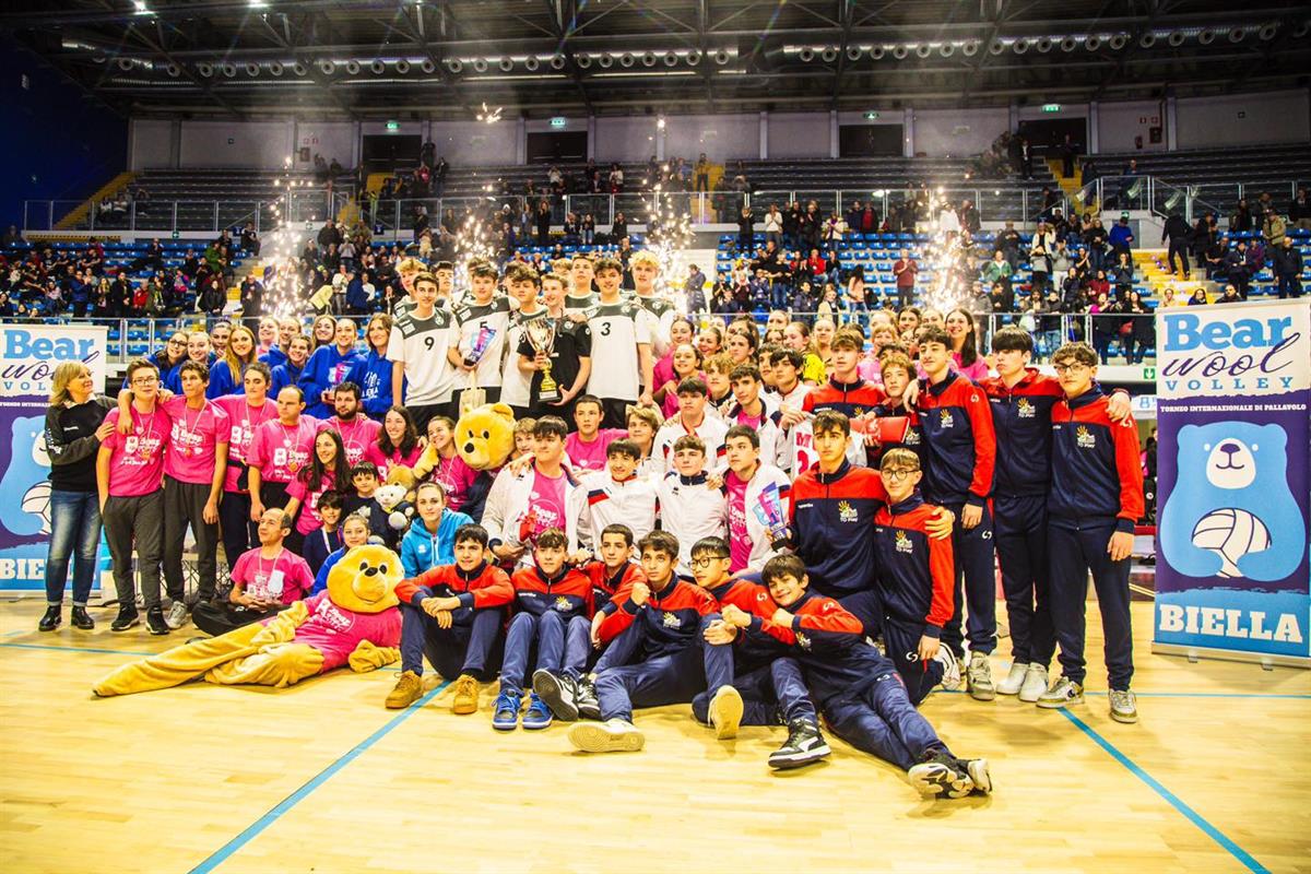 L'Albenga Volley vince il Torneo Bear Wool Volley 2024: storico risultato per la società biancoblù L'Albenga Volley vince il Torneo Bear Wool Volley 2024: storico risultato per la società biancoblù